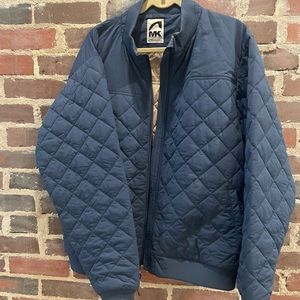 Mountain Khakis mens quilted coat. Front zip. Pockets inside and out.